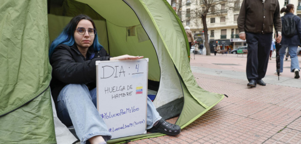 Una joven venezolana, en huelga de hambre en Madrid, pide la apertura del registro electoral