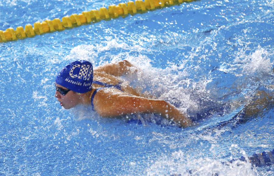 El Club Natación Ferrol, a por el título