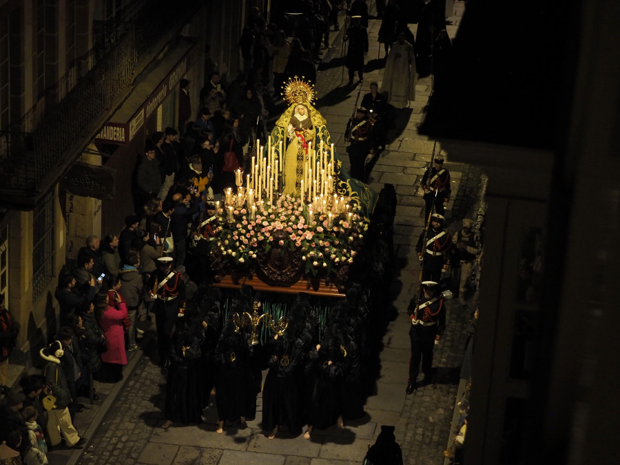La lluvia indulta a las dos procesiones del Martes Santo en la ciudad de Ferrol