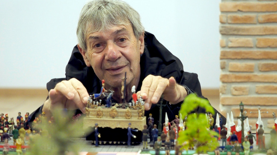 Una Semana Santa en miniaturas de plomo se puede ver en la calle Real