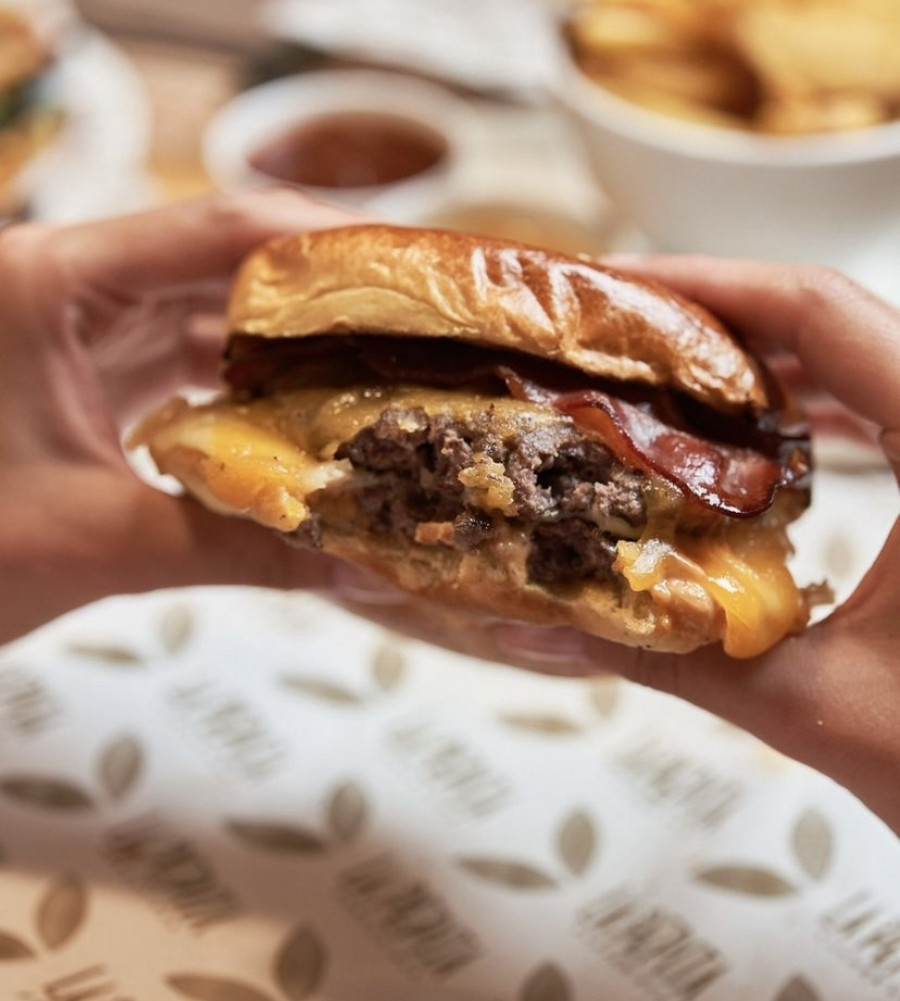 La famosa firma de hamburguesas premium La Pepita Burguer recalará en la comarca antes de fin de año