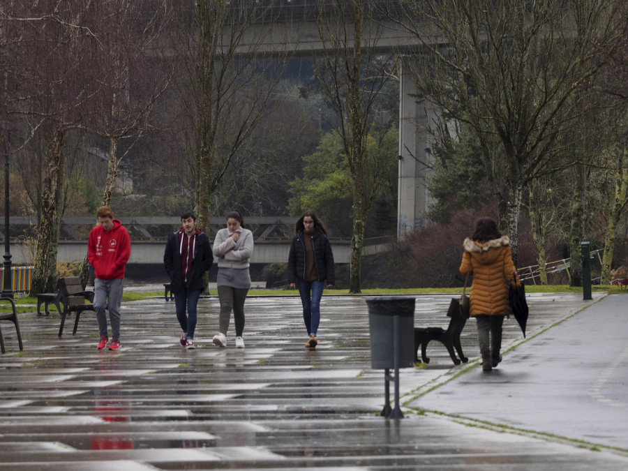 Personal del centro de salud de Pontedeume impulsa un programa de caminatas saludables