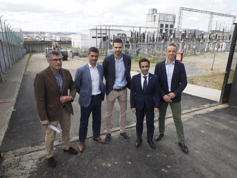 Ferrol mejora su seguridad con la retirada de nueve torres de alta tensión