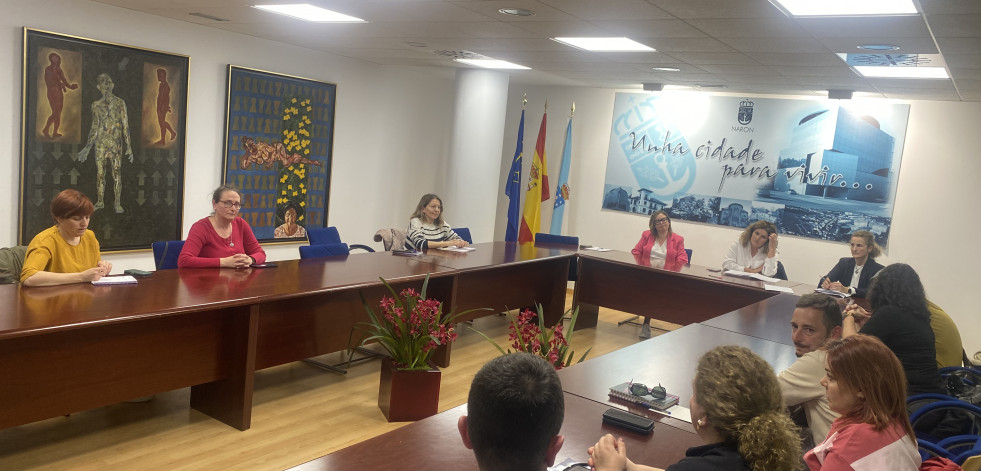 O Concello de Narón garantiza ás Anpas que asumirá o servizo de madrugadores nos colexios públicos