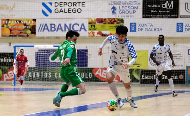 O Parrulo Ferrol se baja del tren al playoff tras caer en Ceuta