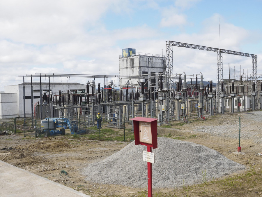 Alegría entre las entidades vecinales por la retirada de varias torres de alta tensión en Ferrol