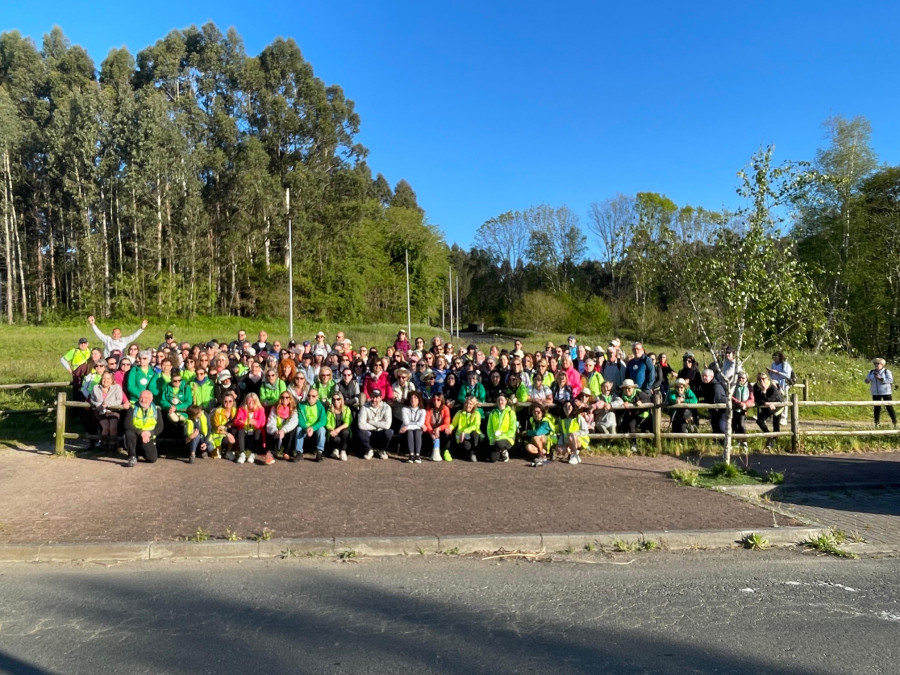 Sol y altas temperaturas volvieron a acompañar en la tercera etapa de la Ultreia que organiza la delegación local de la AECC