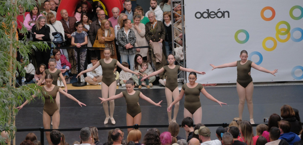 Celebración del Día de la Danza en Odeón