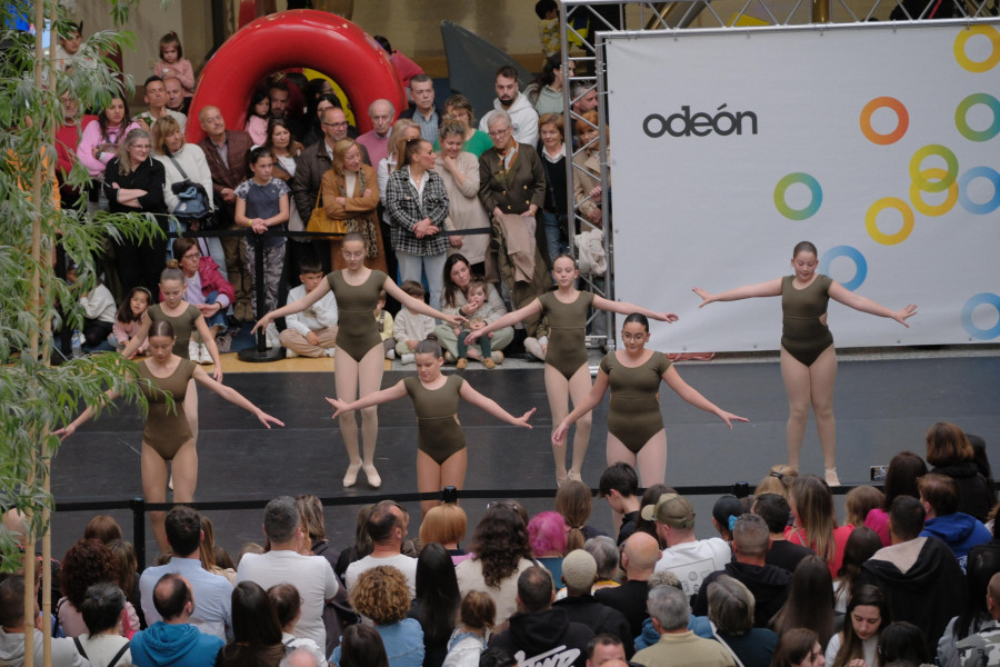 Celebración del Día de la Danza en Odeón