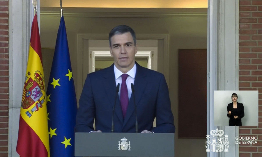 Pedro Sánchez: "He decidido seguir, con más fuerza si cabe, al frente de la presidencia del Gobierno"
