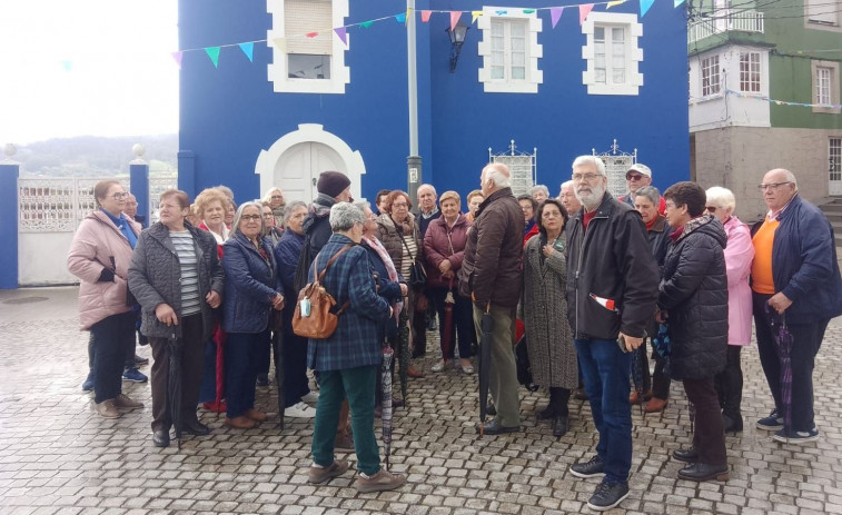 Alumnado de la UNED Senior de A Coruña conoce Redes y sus vinculaciones con la emigración a Cuba