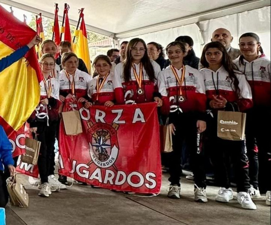 El Club do Mar de Mugardos se escribe en femenino