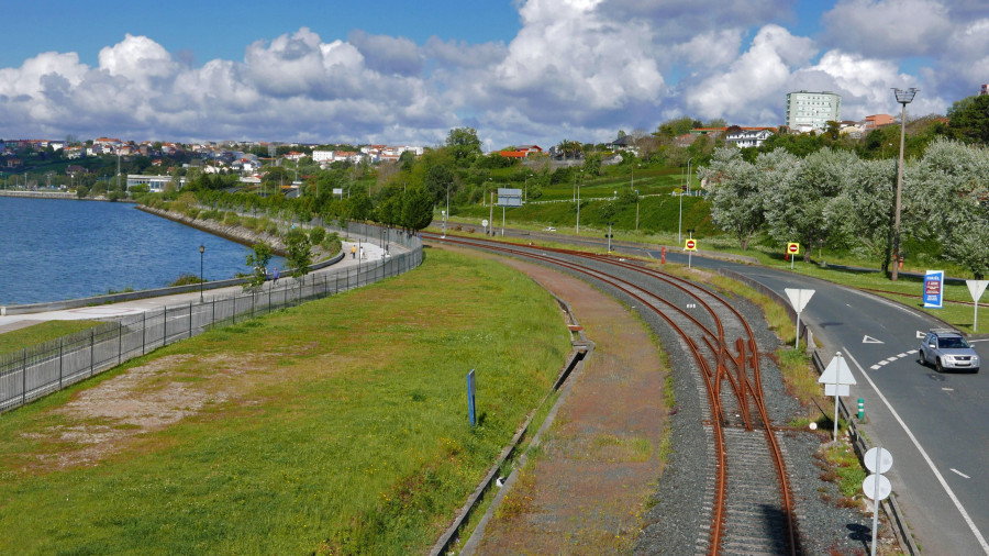 La vía férrea de espera al puerto interior de Ferrol incluirá traviesas para el ancho de la alta velocidad