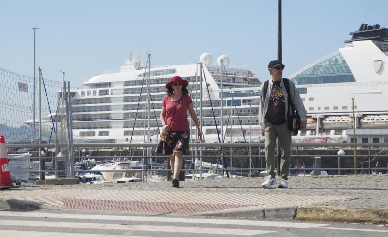 Ferrol espera este mes otros seis cruceros más, pese al cambio de ruta del “Mein Schiff”