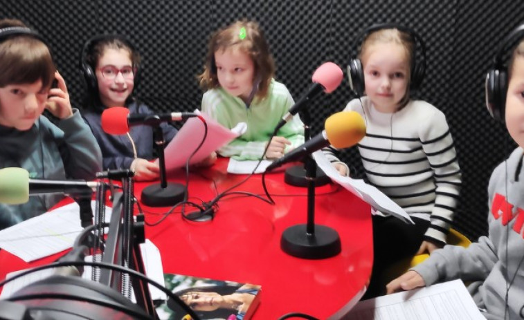 Premio para el Podcast sobre Luísa Villalta del alumnado del colegio Nicolás del Río de Cedeira