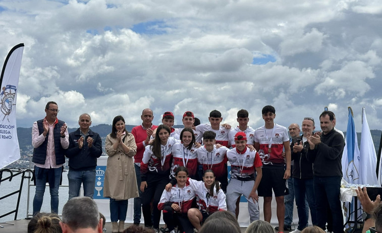 Las trainerillas del Remo Ares y Mugardos-Narón, bronce en la cita gallega sénior y cadete