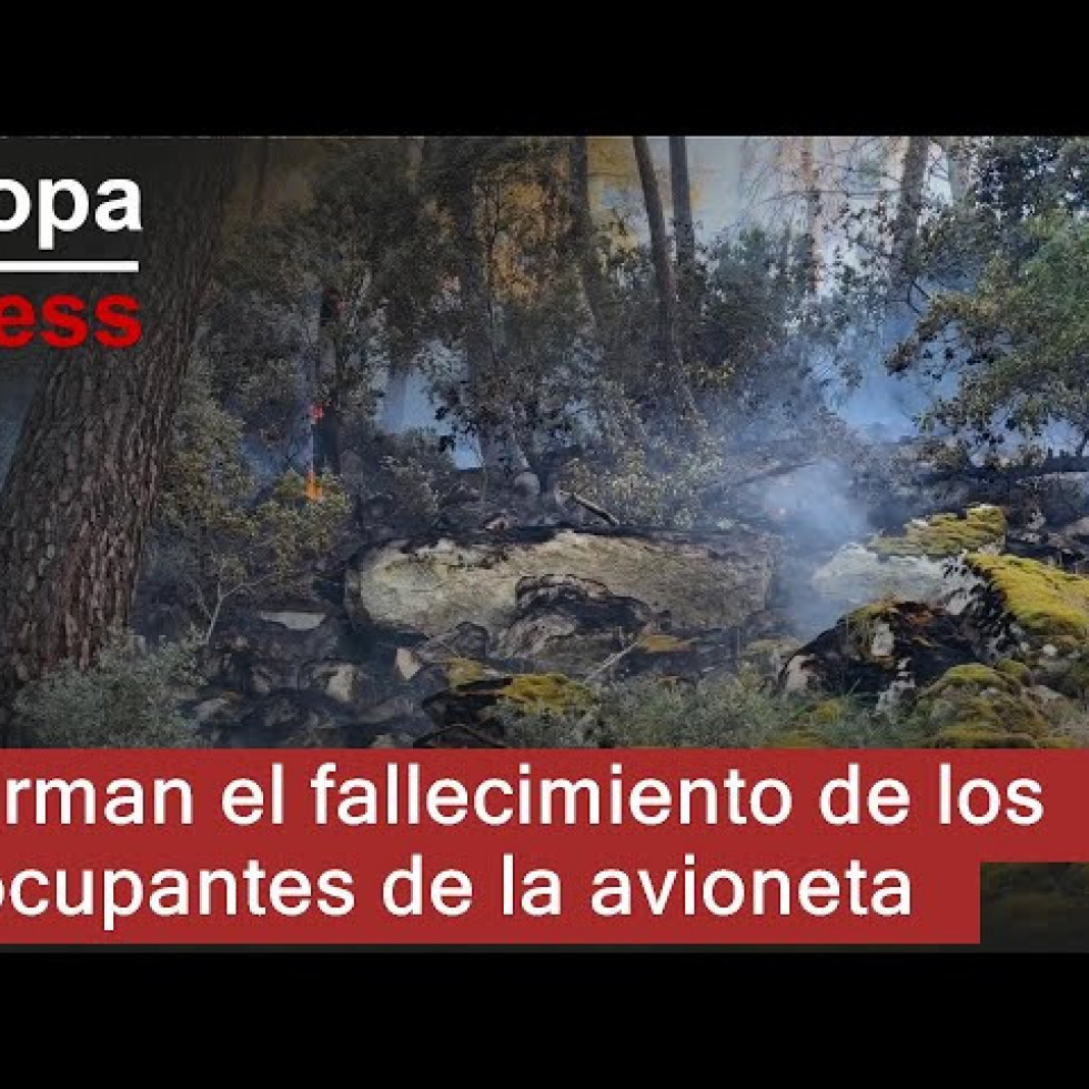 Mueren dos jóvenes tras estrellarse una avioneta junto al pantano de San Juan (Madrid)