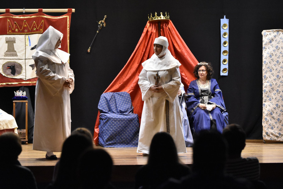 El castillo de Moeche será el escenario del grupo de teatro Donas