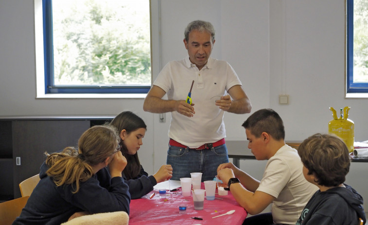 El San Rosendo aprende ciencia y tecnología en el CIS de A Cabana