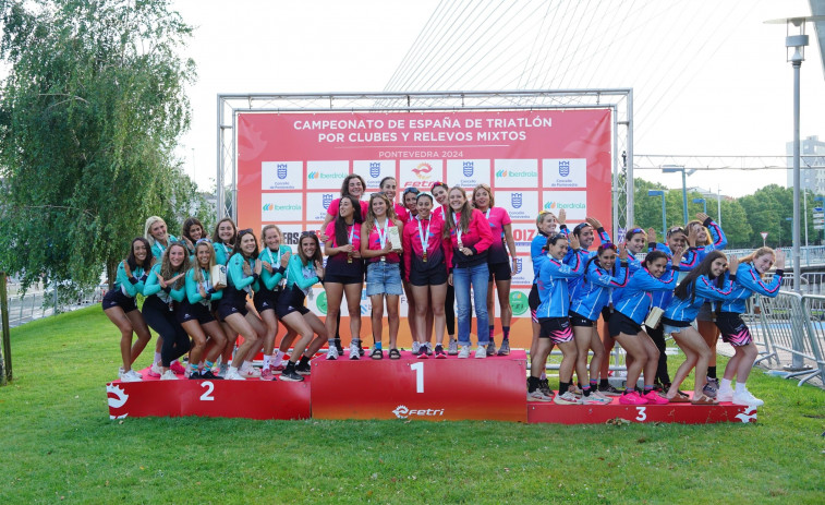 Naronesas y ferrolanos abren su regalo en Pontevedra