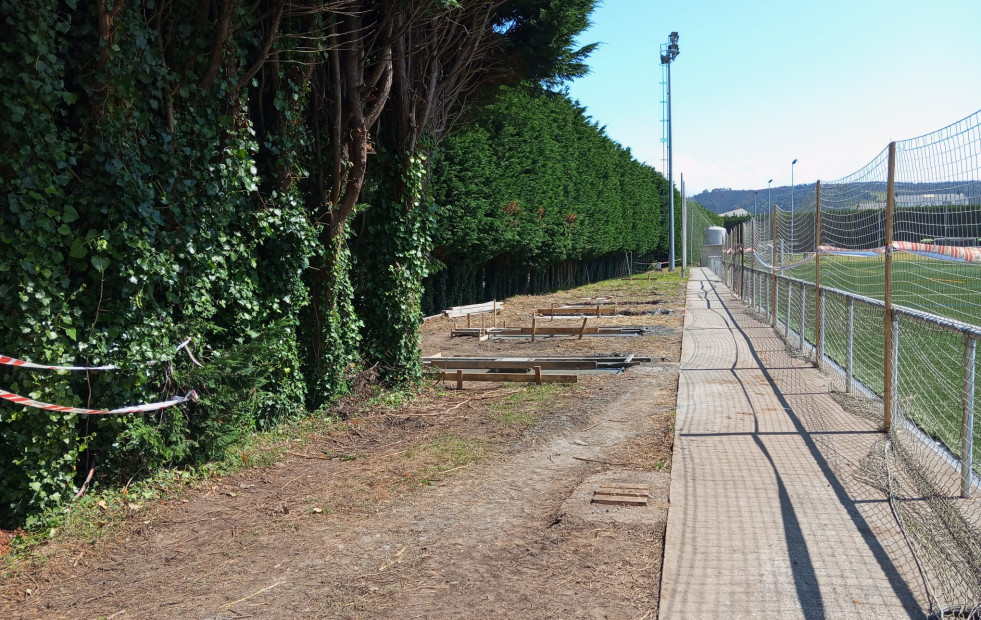 As Pontes inicia las obras de la grada cubierta en el campo Evaristo Puentes