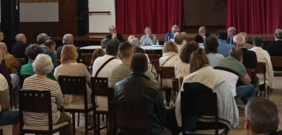 Los vecinos y vecinas de Fene reclaman la revisión urgente del PXOM