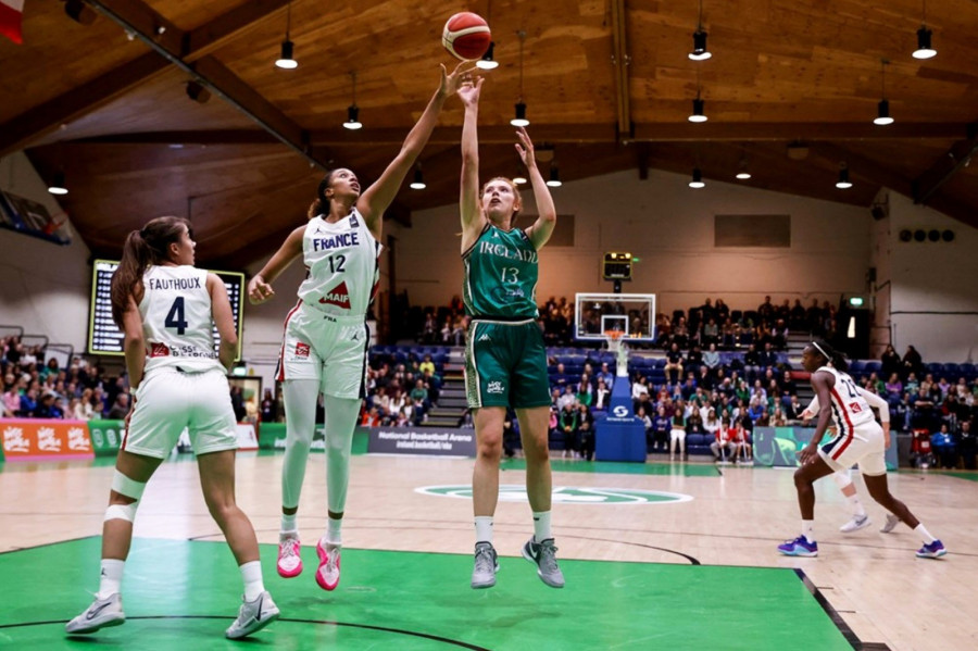 La pívot irlandesa Claire Melia, la jugadora número diez del Baxi Ferrol