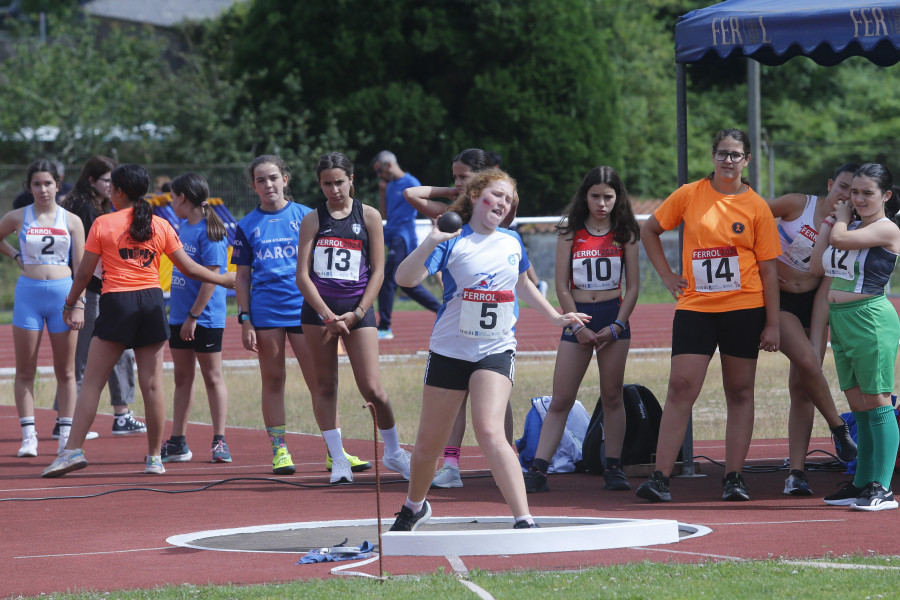 Nueva vida para las pistas de atletismo de A Malata un lustro después