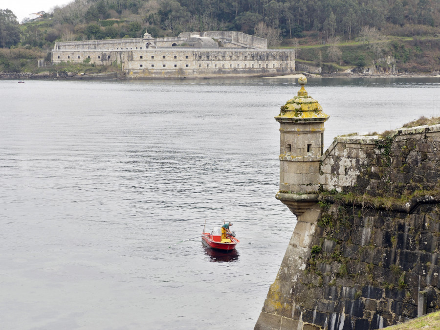 La cofradía de Ferrol propone actuar en A Malata, A Cabana y el castillo
