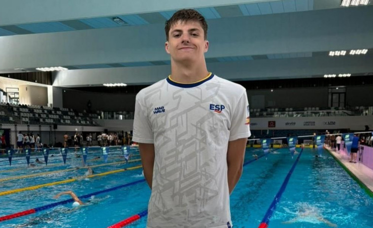 Paso satisfactorio del nadador Sergi Navarro por aguas europeas