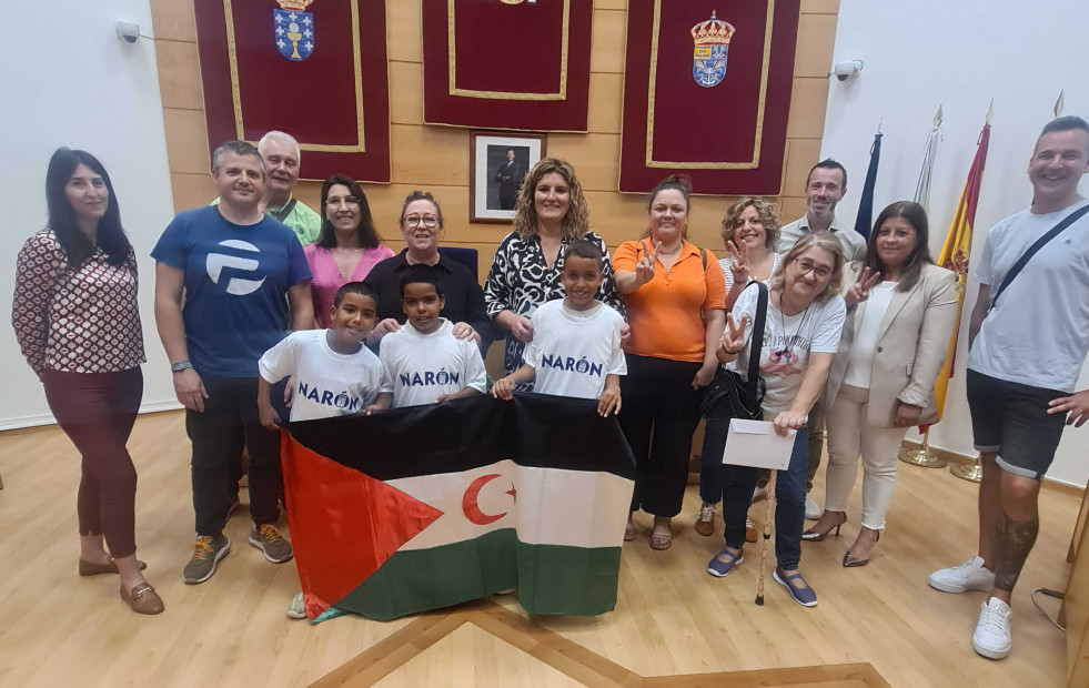 Los menores saharauis ya disfrutan del verano con las familias de acogida de Narón
