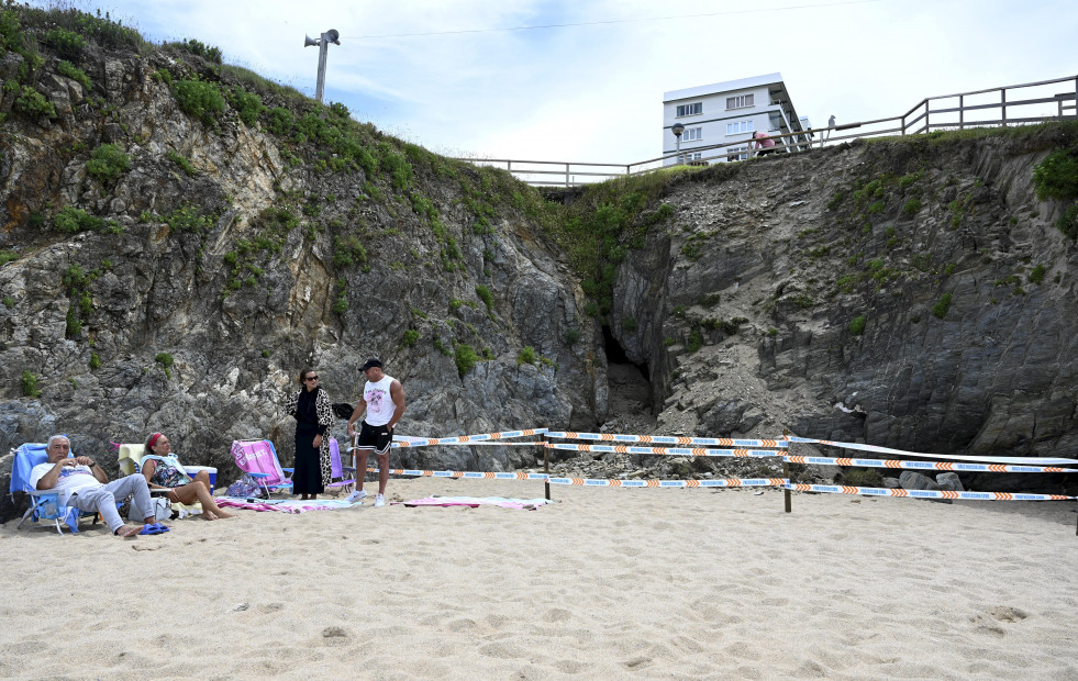 Reabre al baño la playa pequeña de Valdoviño