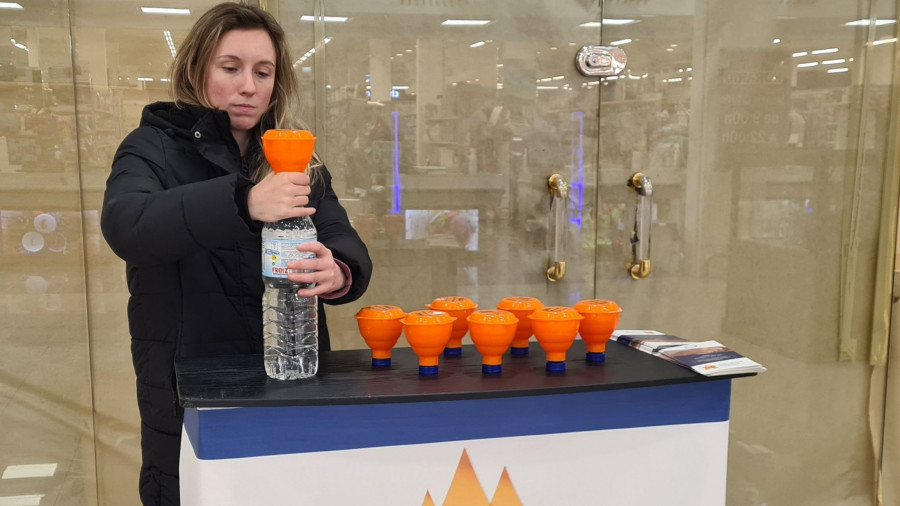 Narón repartirá embudos para fomentar la recogida selectiva de aceite usado