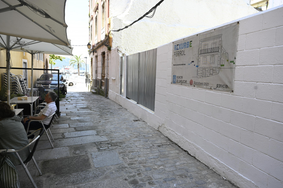 Tres ofertas para rehabilitar dos inmuebles en la zona de Ferrol Vello