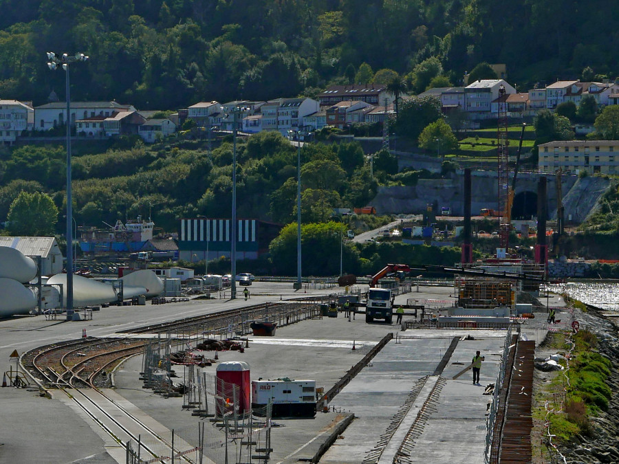 La renovación de la vía férrea del puerto interior será una realidad en 2025