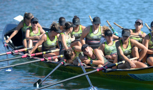 Bandeira Femenina Concello de Ferrol de traiñeiras en A Cabana