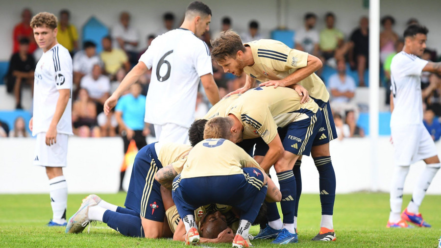 Premio a la perseverancia para un Racing que golea al Castilla