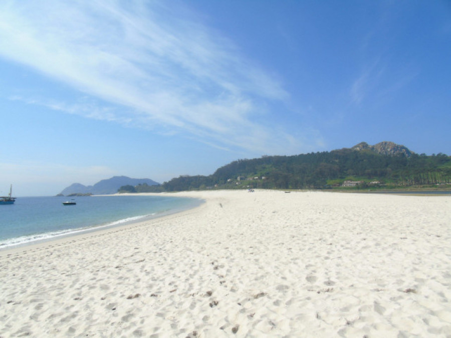 La playa de Rodas, en las islas Cíes, entre las 10 mejores de España de 2024