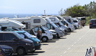 El aumento en el número de autocaravanas eleva la tensión en los arenales
