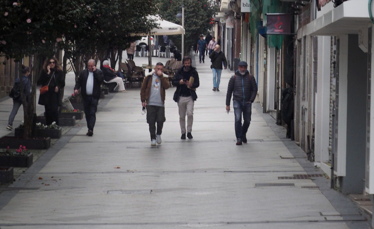 La peatonal calle Dolores era un vial para la circulación rodada hace 25 años