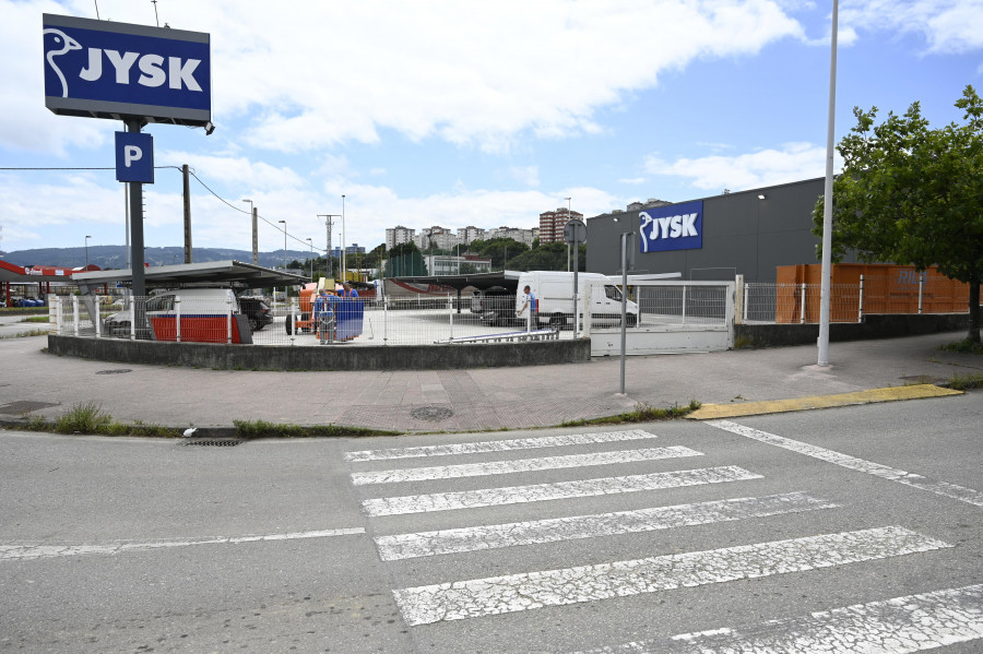 La danesa JYSK abre su nueva tienda en el polígono de A Gándara