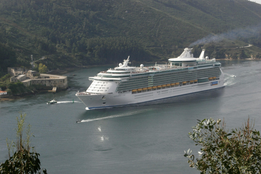 Ferrol volverá a recibir en 2025 los megacruceros de la Royal Caribbean