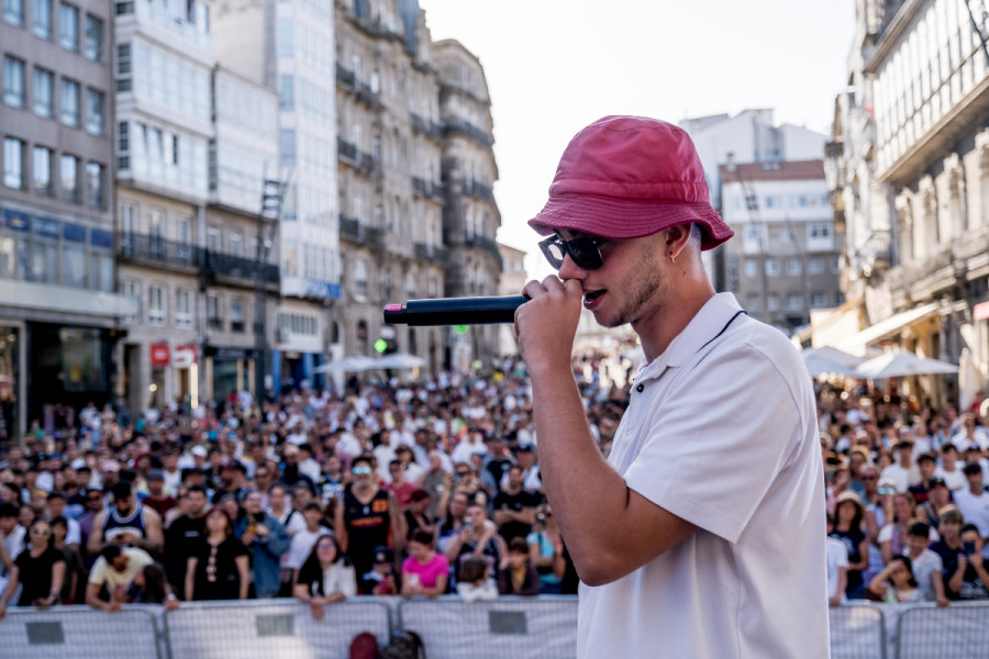 El primer “Pontedeume, Vila do Libro” arranca con talleres de exlibris y freestyle