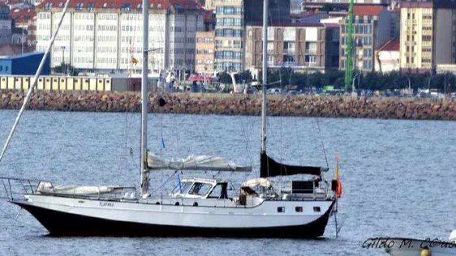 Evacúan a un tripulante de un velero holandés fondeado en Cedeira