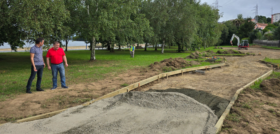 La nueva área recreativa de San Valentín, en Fene, comienza a ser una realidad