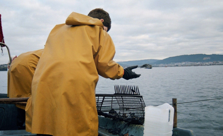 Miedo y libertad, las banderas de las mariscadoras fenesas