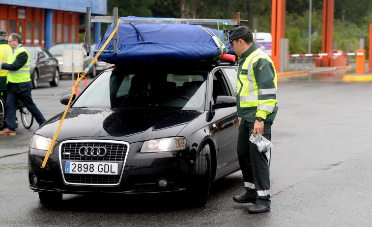 Detienen en el peaje de Fene a un conductor por un delito contra la seguridad vial