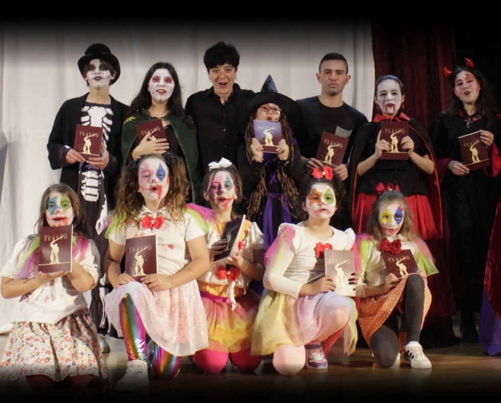 Escola teatro infantil no Certame teatro afeccionado da Deputación