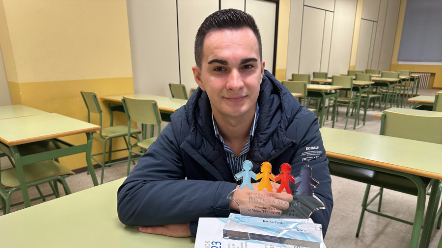 O alumno do Campus José Zar Varela obtén un dos premios da Fundación Justicia Social