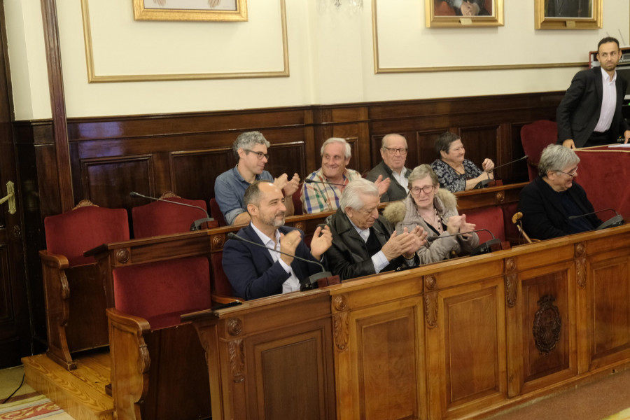 Los socialistas llevan a pleno mejoras en la atención a los mayores
